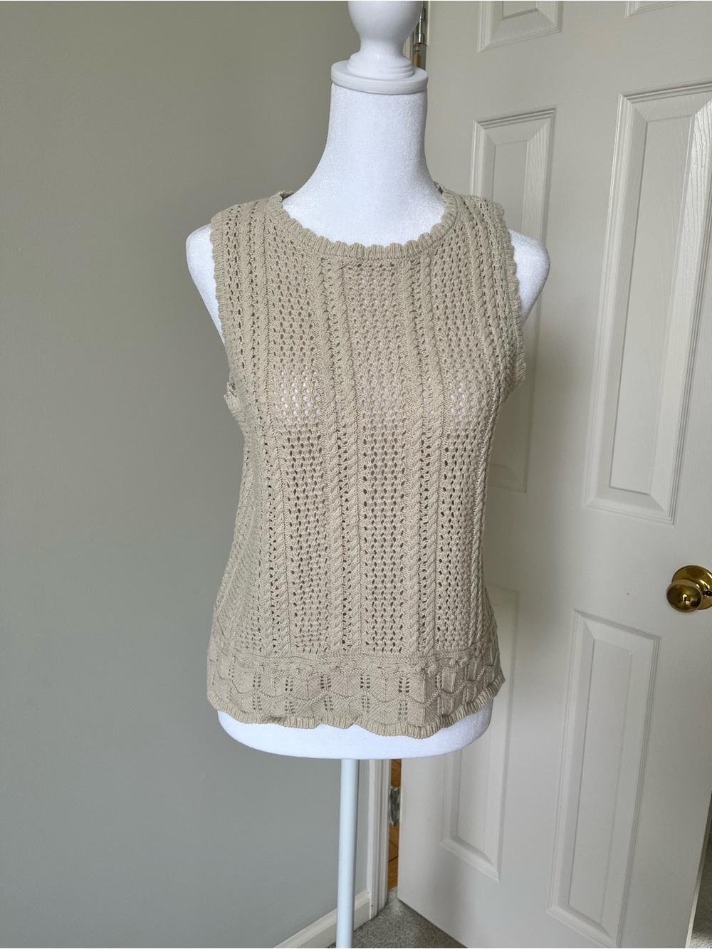 Sleeveless Knit Tank Top in Beige